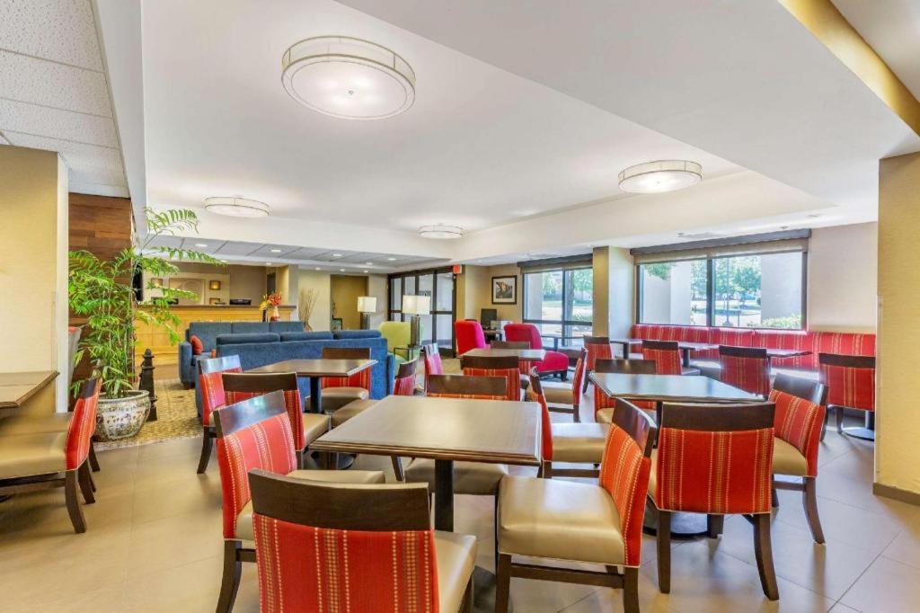 Comfort Quantico Hotel