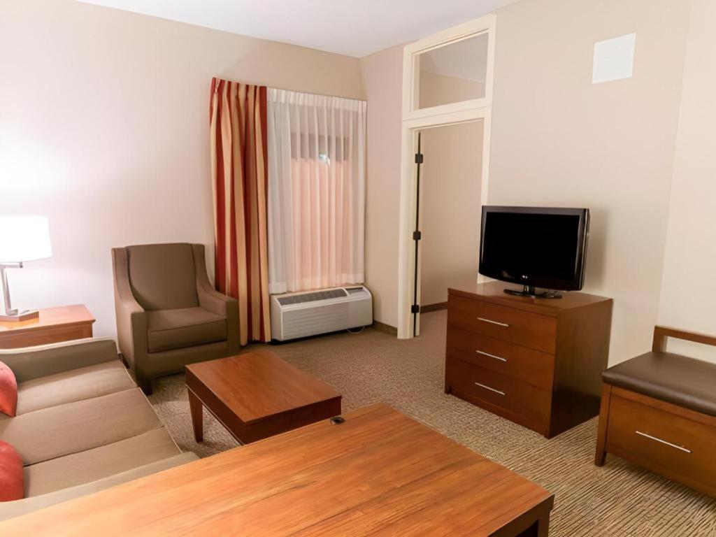 Comfort Quantico Hotel 2*
