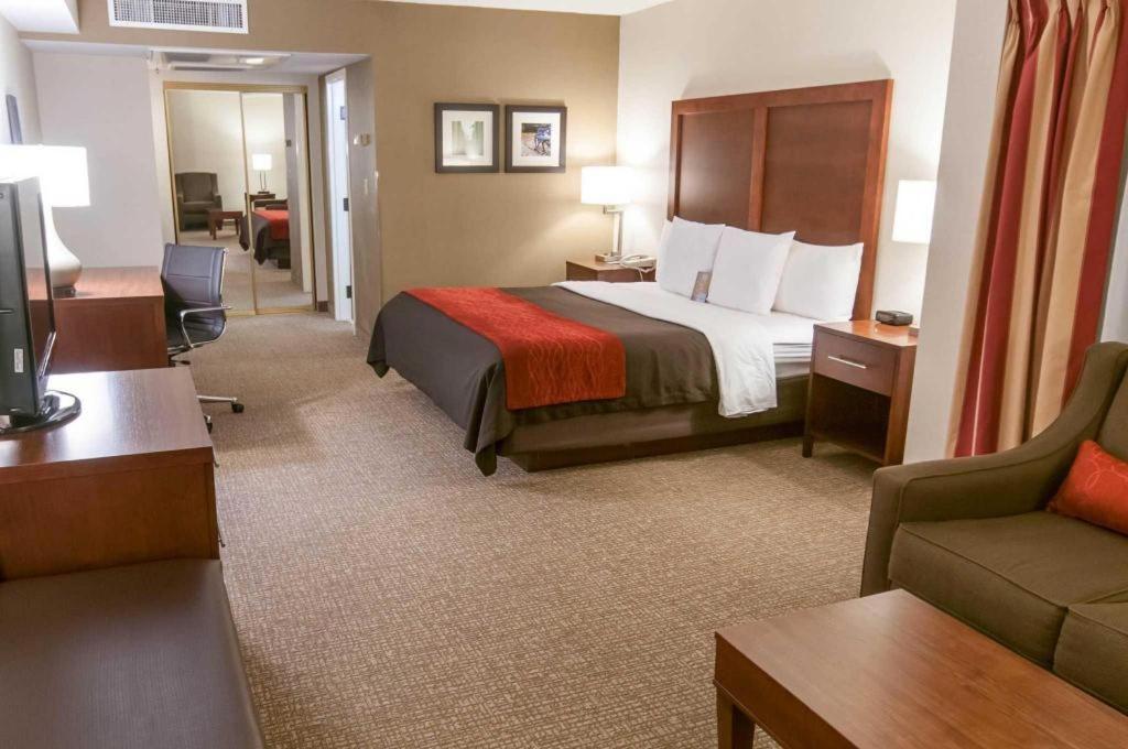 Comfort Quantico Hotel